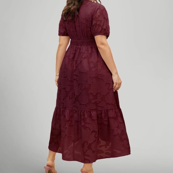Elegant Burgundy Midi Dress - Picture 2 of 6